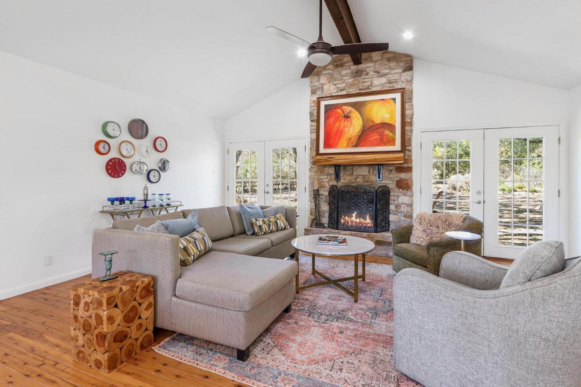 Red Donkey Cottage Wimberley Exterior photo