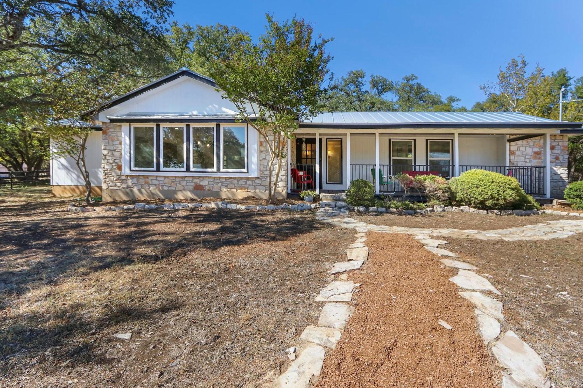 Red Donkey Cottage Wimberley Exterior photo